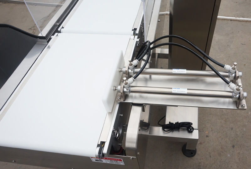 CW-300 Checkweigher